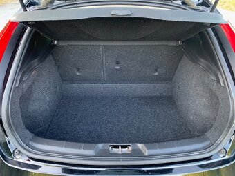 Predám volvo V40 Automat - 10