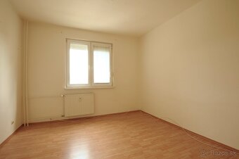 Nízkonákladový 3 izbový byt s balkónom - 10