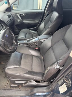 Volvo V70 2.4d D5 120kw facelift - 10