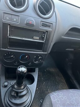 Ford fiesta 1.4 tdci - 10