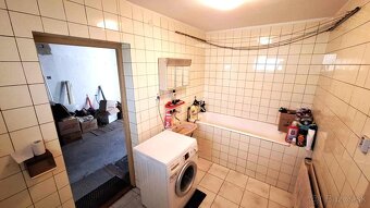 PREDAJ - 4 izbový poschodový rodinný dom na Leteckom poli v - 10