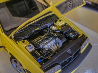 Volvo 850 T5R sedan 1:18 Autoart - 10