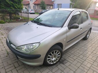 Peugeot 206 - 10