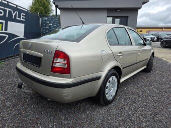 Škoda Octavia 1.6 Elegance - 10