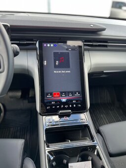 Ford Explorer EV MAX - 10