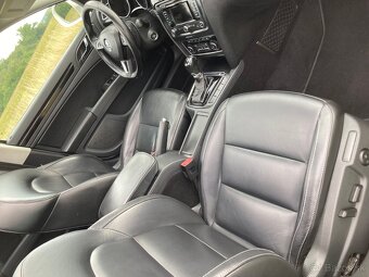 SKODA SUPERB Combi 2.0 TDI FULL VYBAVA - 10