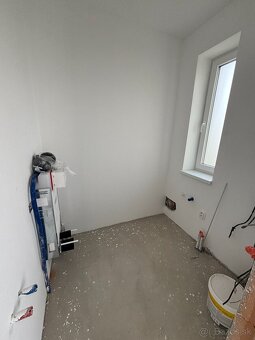 4izbovú novostavba veľkým pozemkom obci Povoda - 10