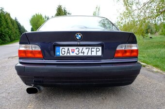 BMW E36 318is Coupé - 10