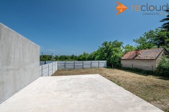 Kompletne zrekonštruovaný rodinný dom v tichej lokalite Sečo - 10