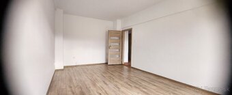 Ponúkame na predaj tehlový 2 izb.byt na ulici 17.Novembra. - 10