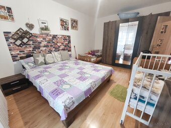 PREDAJ trojizbový byt v centre mesta - 10