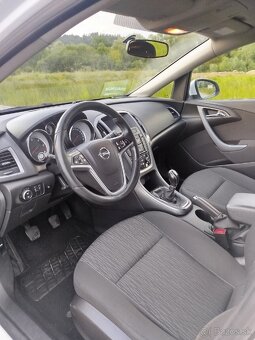 Opel Astra J 1.7 cdti Sports Tourer - 10
