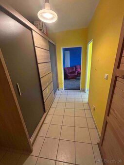 Veľký 2-izb. byt na ul. Vranovská, Petržalka, lodžia, 4.p./7 - 10