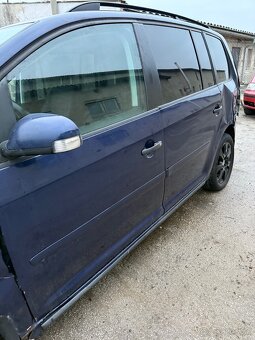 Vw Touran 1.9tdi BLS - 10