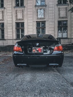 BMW E60 525i - M5 LOOK - 10