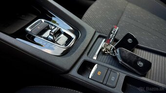 Škoda Octavia Combi 2.0 TDI SCR DSG STYLE HEAD-UP VIRTUAL - 10