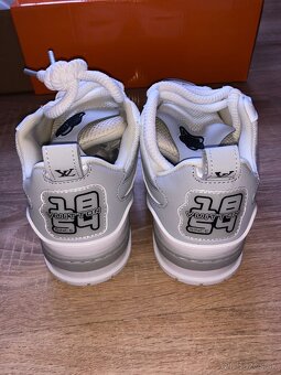 Louis Vuitton Skate White Grey - 10