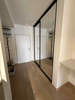 Prenájom nový 1-izbový zariadený byt - 10