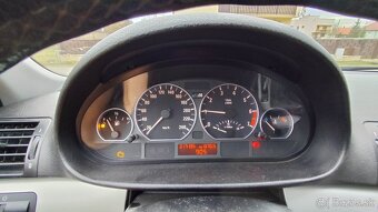 BMW E46 330xi touring 170kW 5st. manual facelift - 10