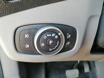 Ford Tourneo Connect 1,5 TDCi, automat, 7 míst TOP stav - 10
