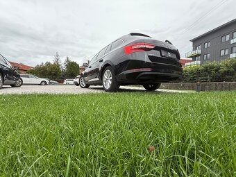Škoda Superb Combi , DSG - 10