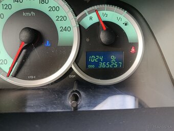 Toyota corolla verso 7-miest - 10