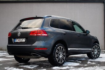 Volkswagen Touareg R-Line 3.0 V6 TDI - 10