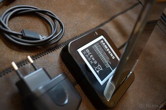 Samsung S4 S3 S2 príslušenstvo: baterky nabíjačky puzdrá - 10
