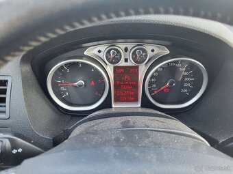 Focus c-max - 10
