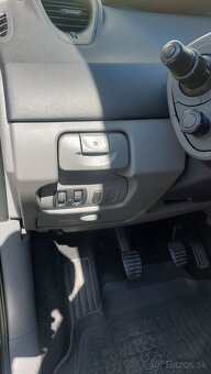 Predám Renault Scénic 2, 1.9 Dci, r.v 2006 - 10