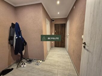 Zrekonštruovaný 2-izbový byt, 65 m2, veľký balkón, širšie ce - 10