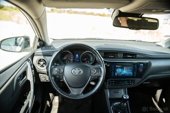 Toyota Auris Touring Sports 1.2 Turbo Executive - 10
