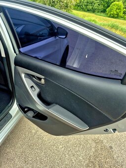 Hyundai ELANTRA 1,6 2013 - 10