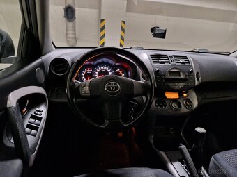 Rav4 8x kolesá 2.0 benzín 112kW 4x4 AWD - 10