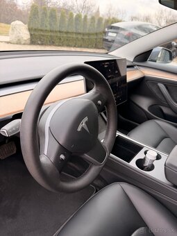 Tesla Model 3 RWD | 2022 | TOP stav - 10