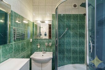 Exkluzívne na predaj veľký 3 izbový byt o výmere 81.30 m2 vo - 10