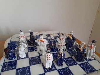 Šach - porcelánová šachová súprava - 10