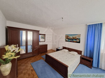Exkluzívne - rodinná vila s krásnou záhradou a priestorom - 10