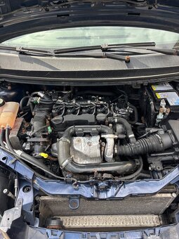 Rozpredam Ford Focus 1.6 TDCi Kombi - 10