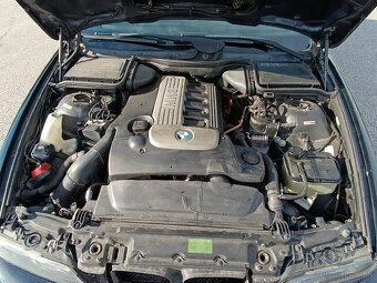 BMW e39 3.0d manuál Touring - 10