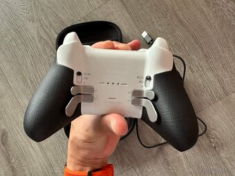 Xbox Series X (zánovné + Elite Series 2 ovladač) - 10