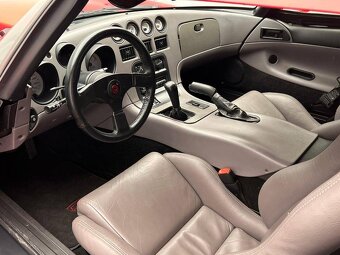 Dodge Viper RT/10 z roku 1993 - 10