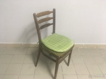 Skrinky, posteľ, stôl, stoličku - 10