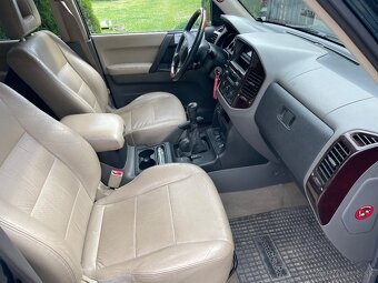 Mitsubishi Pajero 3.5 GDI - 10