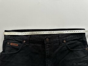 Pánske,kvalitné džínsy WRANGLER - veľkosť 36/32 - 10