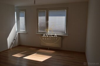 NA PREDAJ: 1izbový byt 30m2, kompletná rekonštrukcia - Trnav - 10