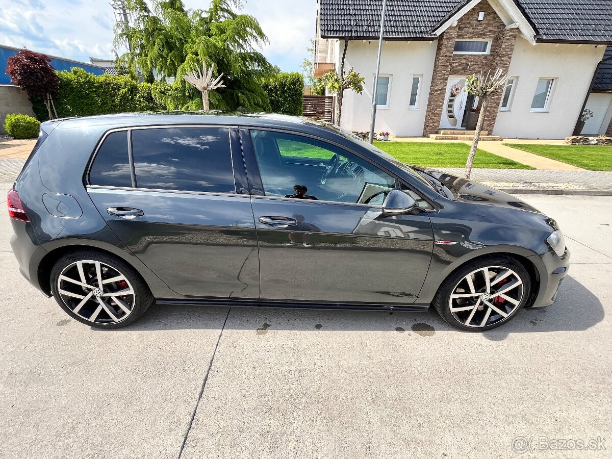 Volkswagen Golf Gti - 11