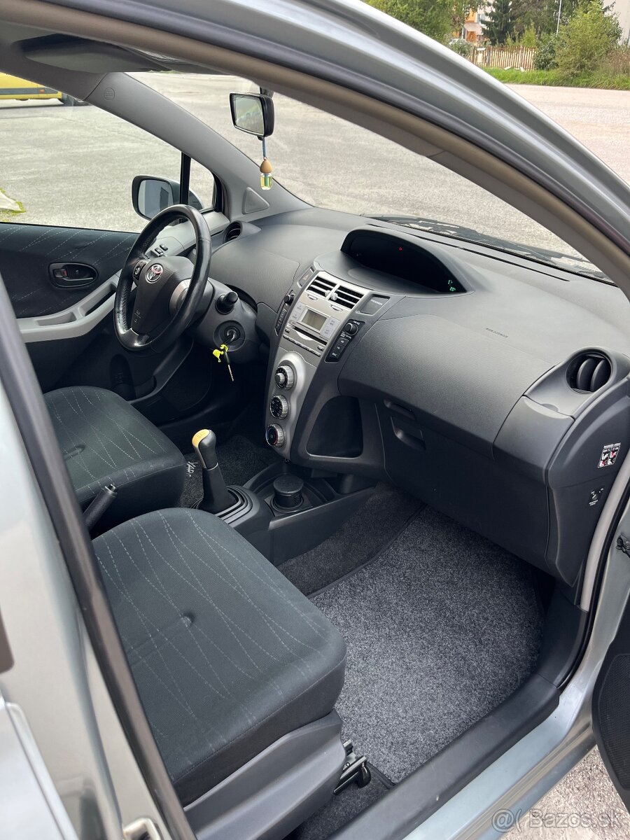 Toyota Yaris 1.3 Benzin = Klíma, 192756km Bez korozie = - 11