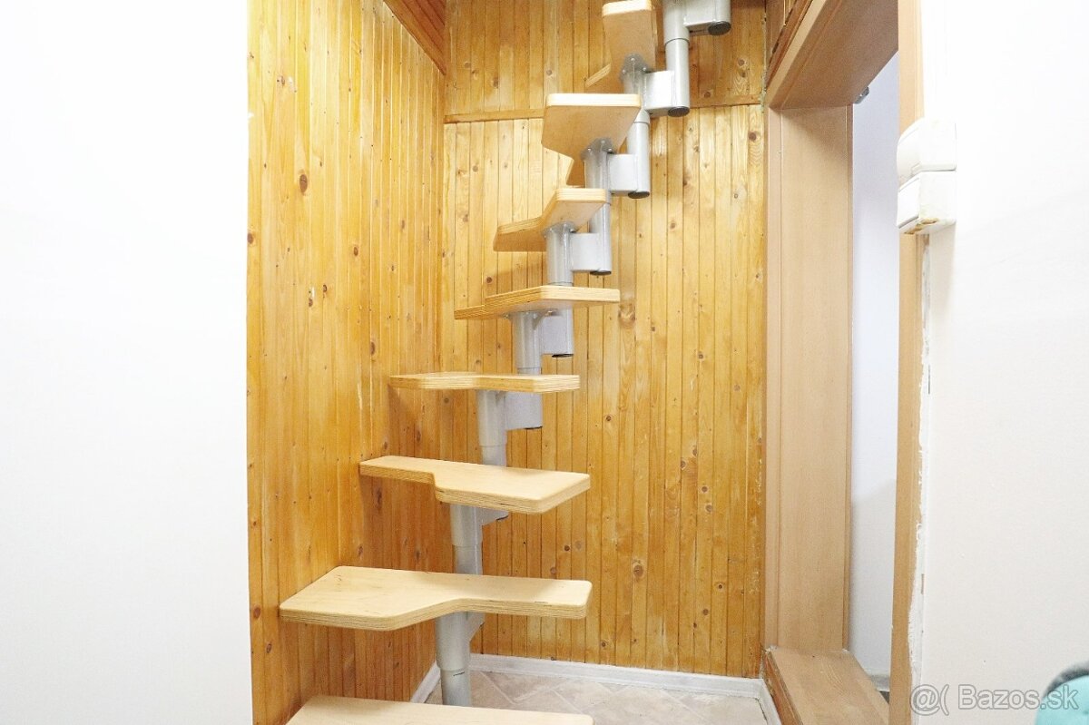 ZNÍŽENÁ CENA - RD v krásnom prostredí - nízke náklady - - 11