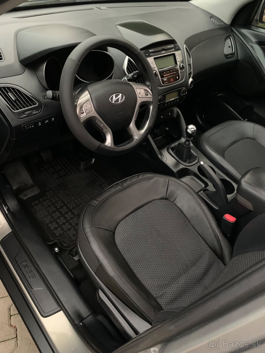 Hyundai ix35 2.0 CRDi VGT Style 4x4 - 11